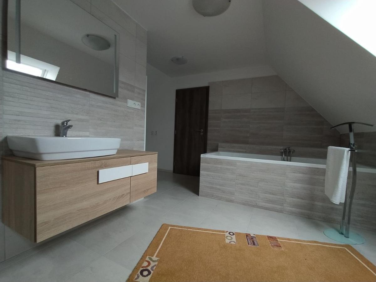 Apartmany Lono Jičín Buitenkant foto