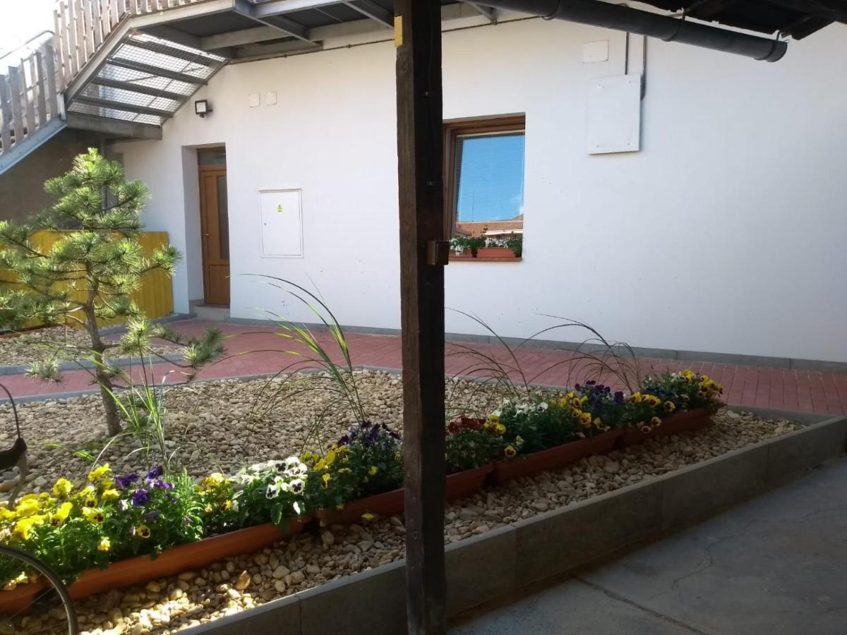 Apartmany Lono Jičín Buitenkant foto