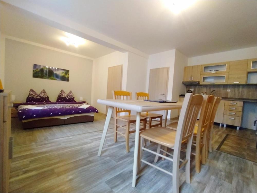 Apartmany Lono Jičín Buitenkant foto